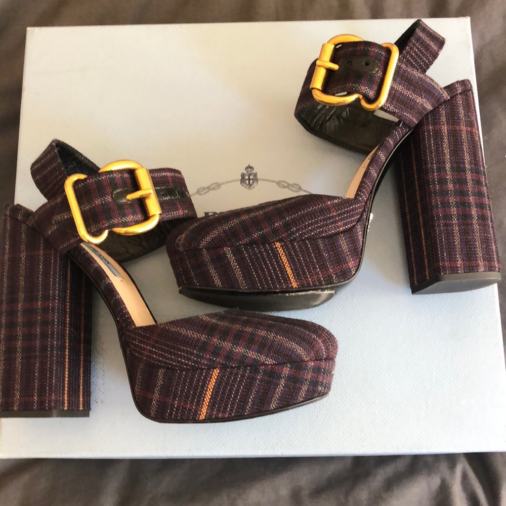 * Prada * High Heels 37